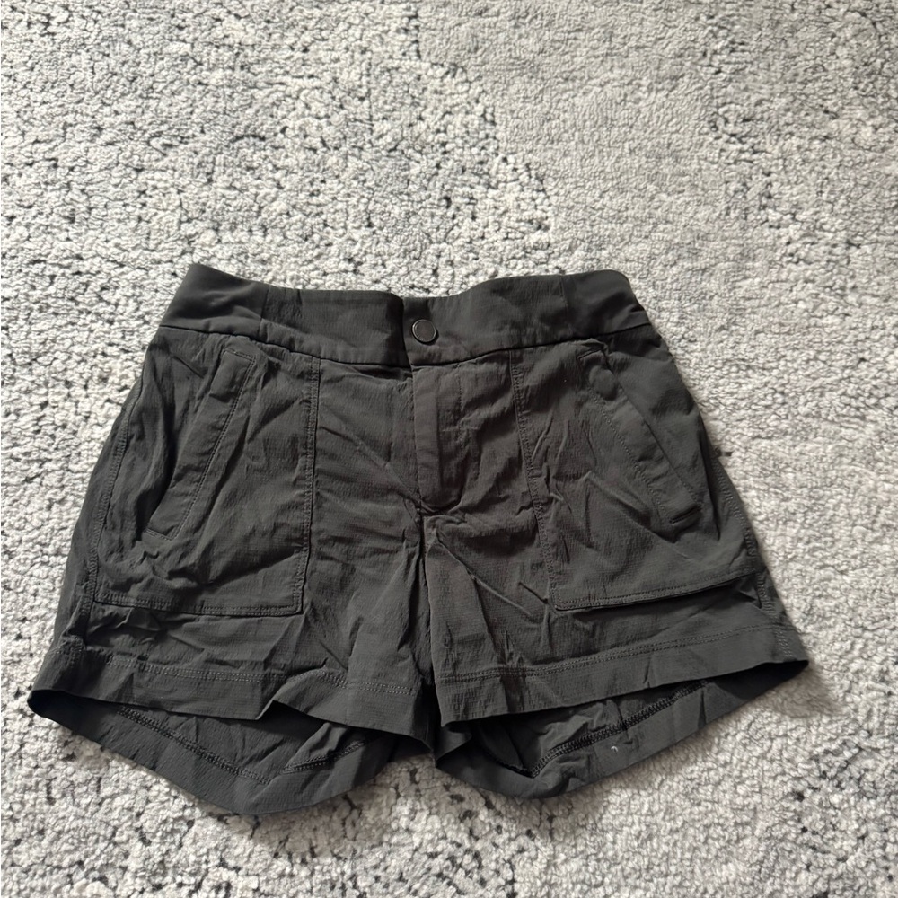 Athleta Women's Charcoal Cargo Shorts